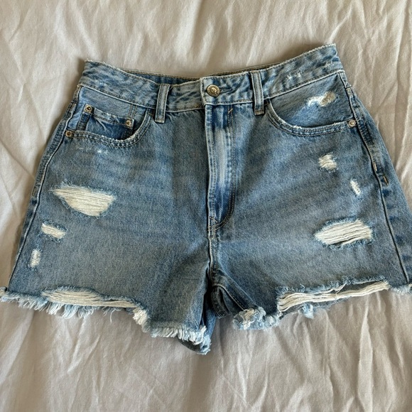 stradivarius Pants - Stradivarius Mom Fit Denim Shorts - size 4